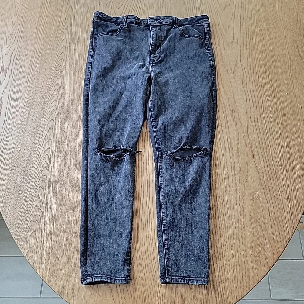 American Eagle Women's Jeans‎ Next Level Stretch Size 16 Short Black Distressed